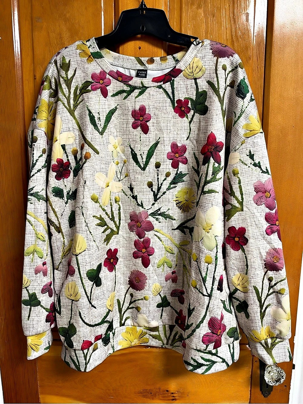 Emery Rose Floral Sweatshirt in White & Pink Size XL NWT